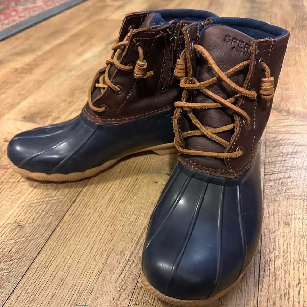 Women’s Sperry Saltwater Duckboots- Size 7